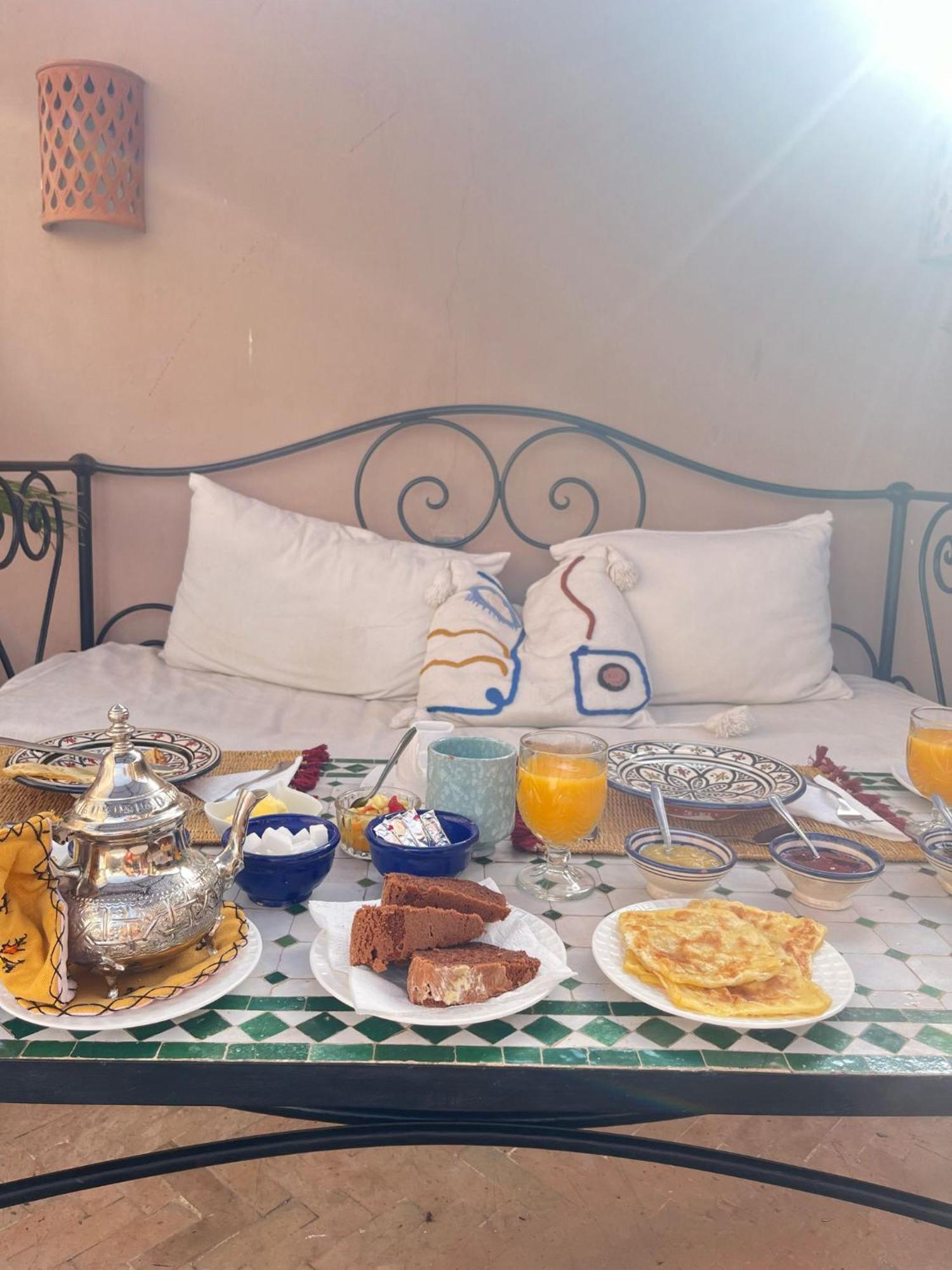 Riad Berenssi Marrakesh Exteriör bild