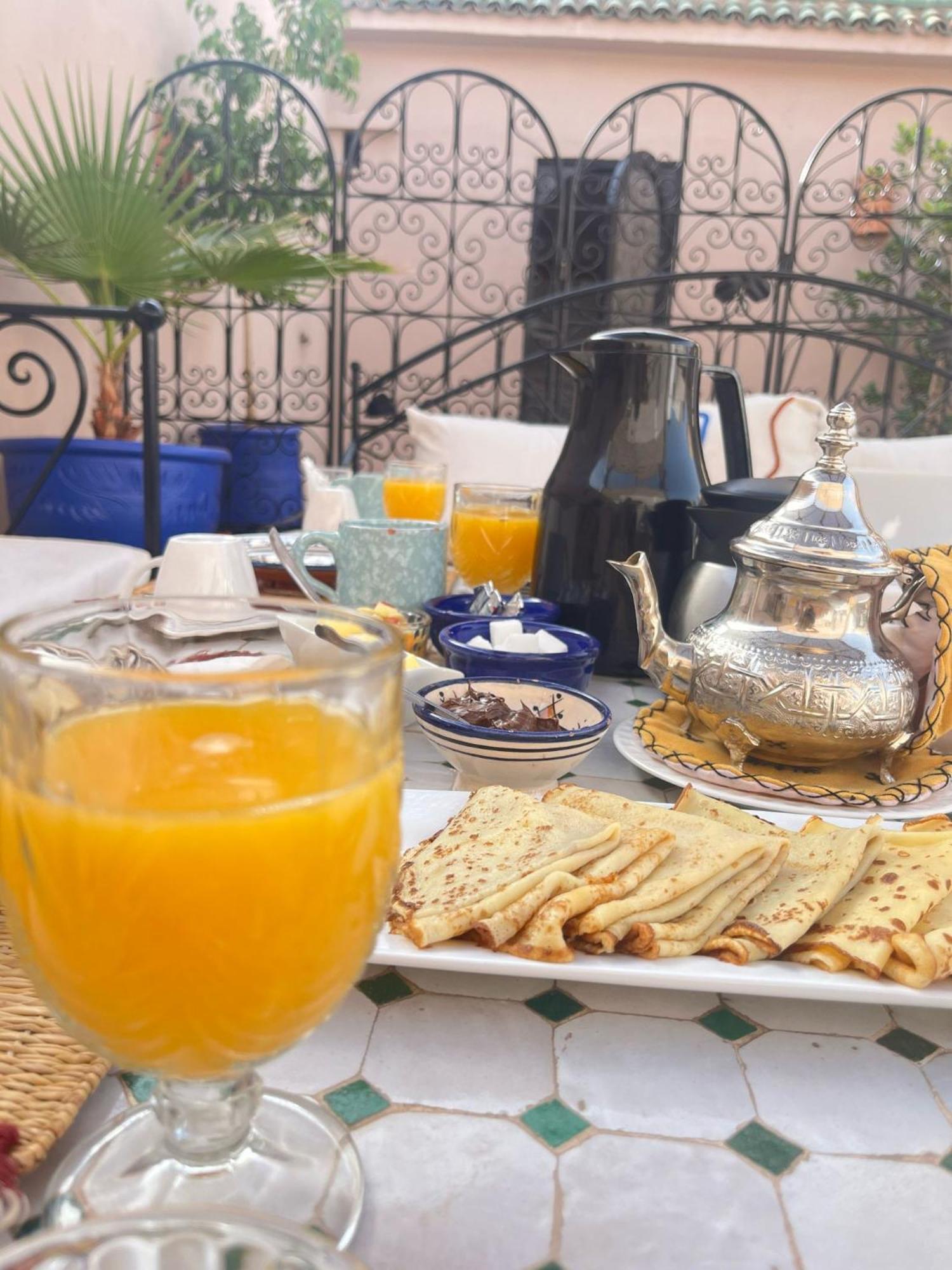 Riad Berenssi Marrakesh Exteriör bild